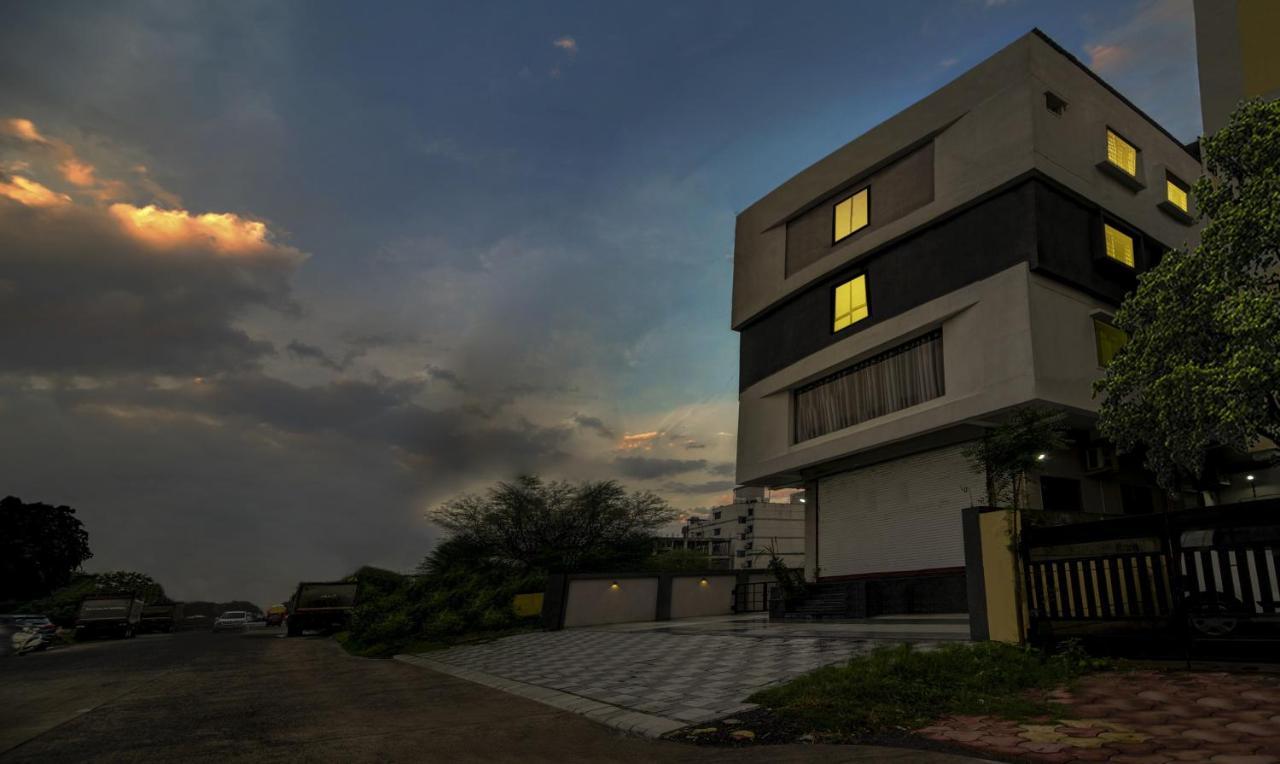 Hotel Signature Planet Indore Exterior foto
