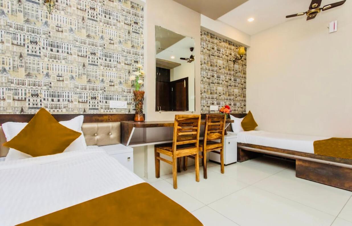 Hotel Signature Planet Indore Exterior foto