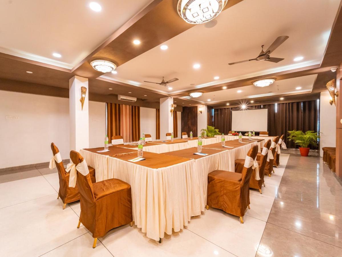 Hotel Signature Planet Indore Exterior foto