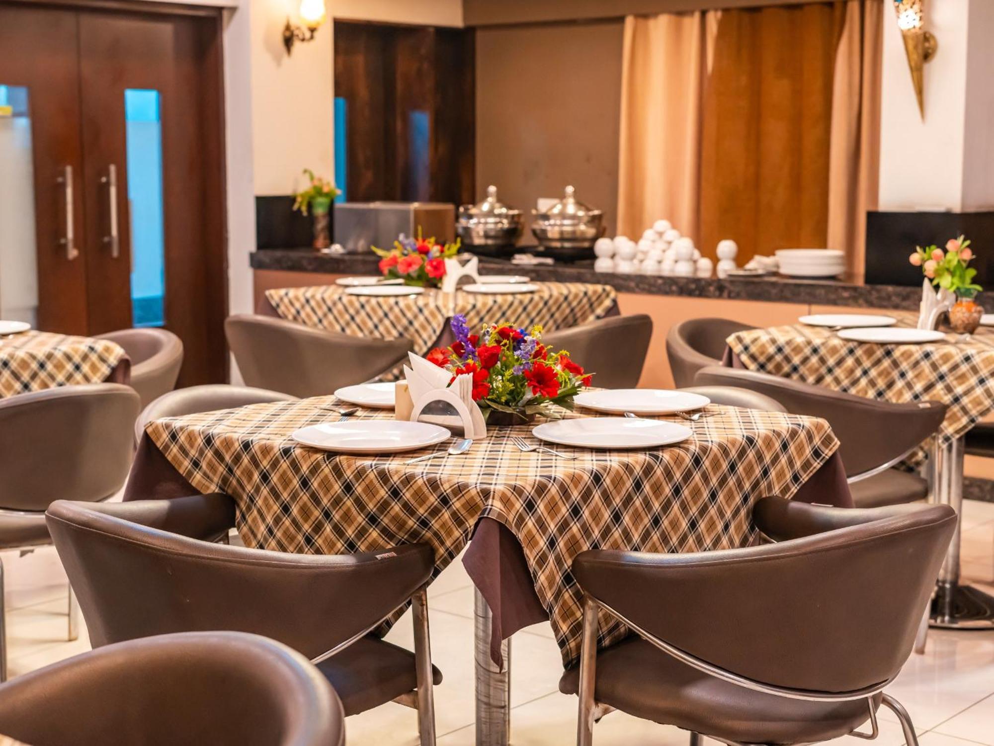 Hotel Signature Planet Indore Exterior foto
